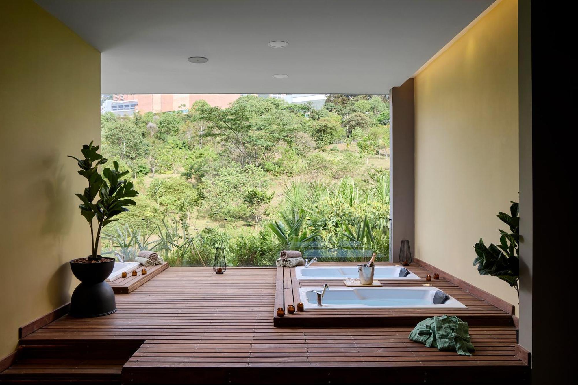 Blues Suites Medellín Exteriör bild